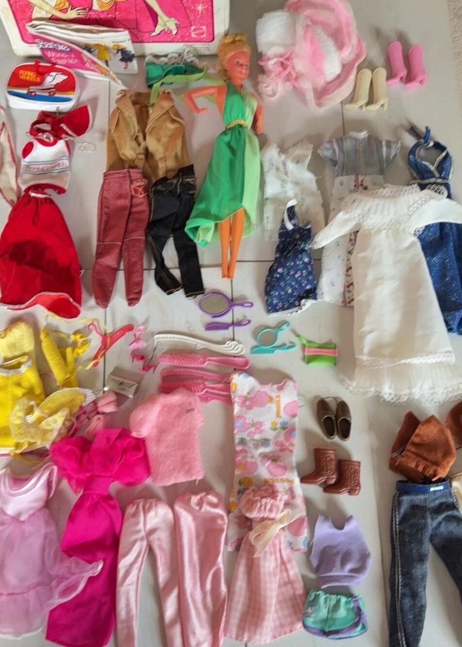 Vintage Barbie 12in Doll World Of Fashion Clothes Shoes Lot Mattel Case 1980